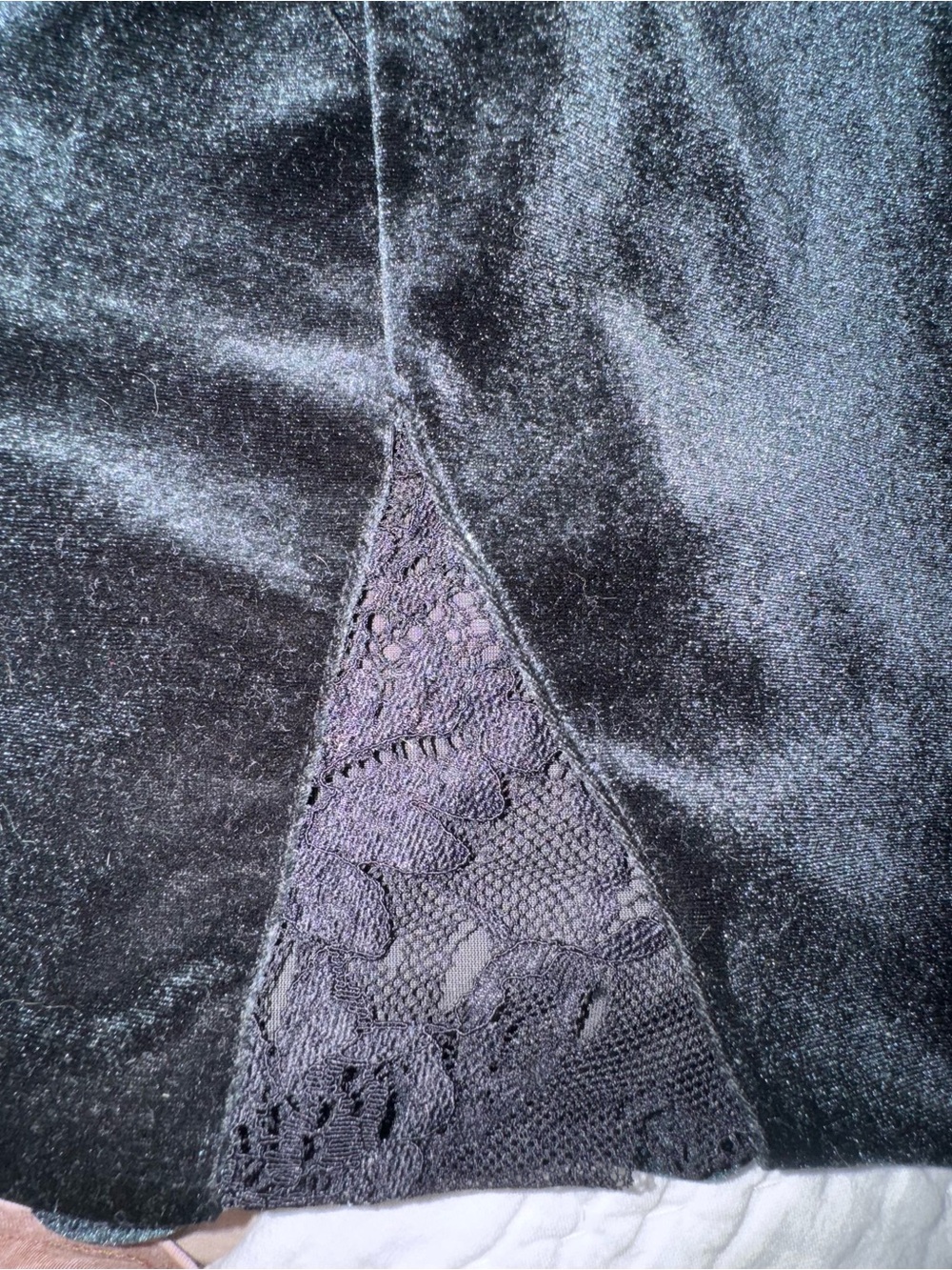Urban Outfitters Black Velvet Lace Cami Dress Slip Mini Spaghetti Strap softfoth - Picture 5 of 5